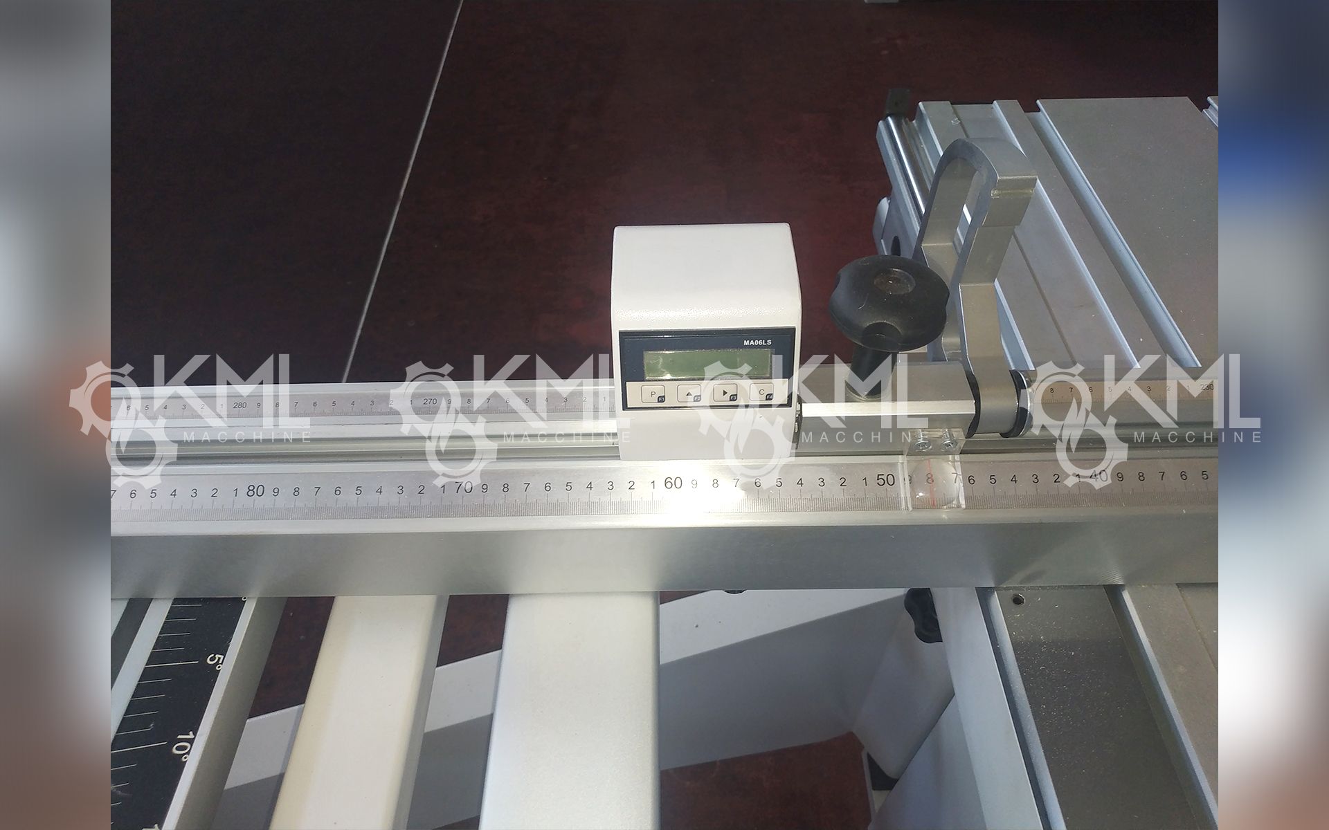 Escuadradora Semi-Automática KML MACCHINE